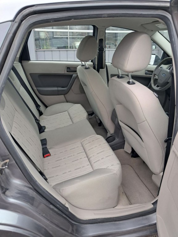 2009 Ford Focus Image 10