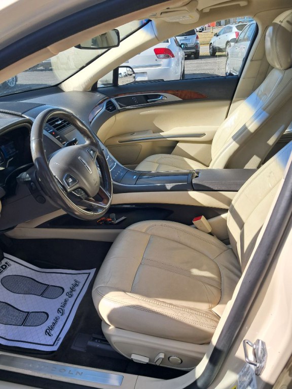 2015 Lincoln MKZ Image 4