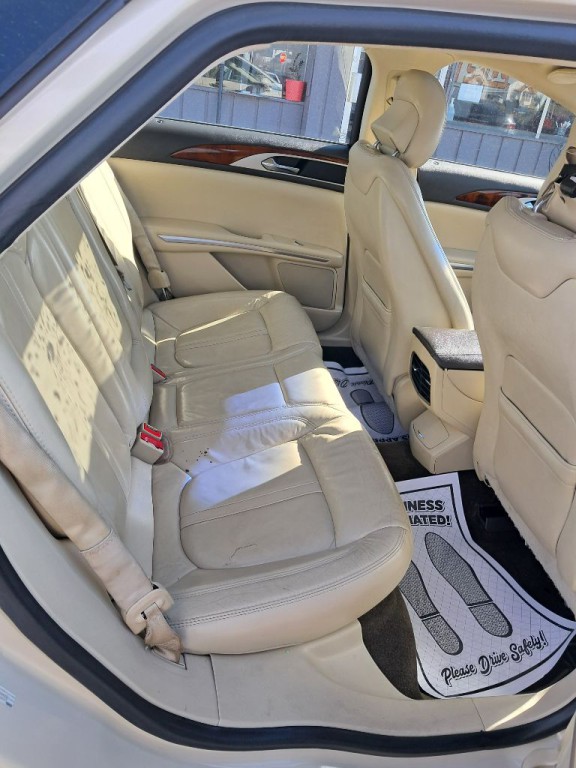 2015 Lincoln MKZ Image 11