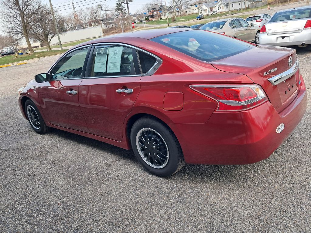 2013 Nissan Altima Image 7