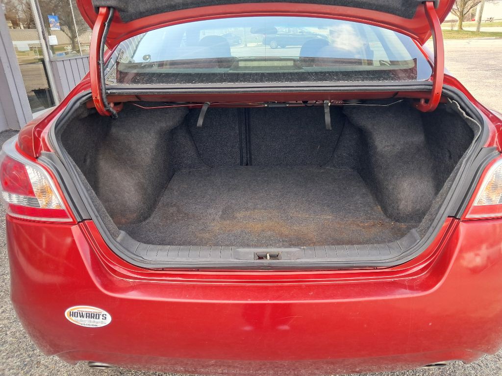 2013 Nissan Altima Image 8