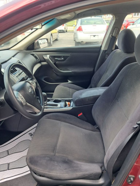 2013 Nissan Altima Image 4