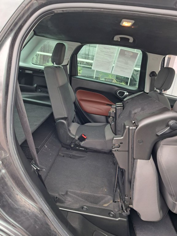 2014 FIAT 500L Image 13