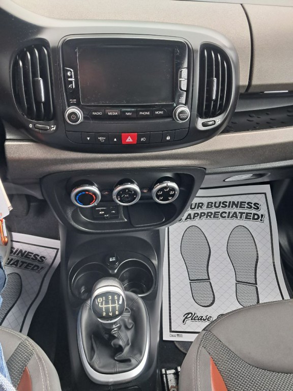 2014 FIAT 500L Image 17