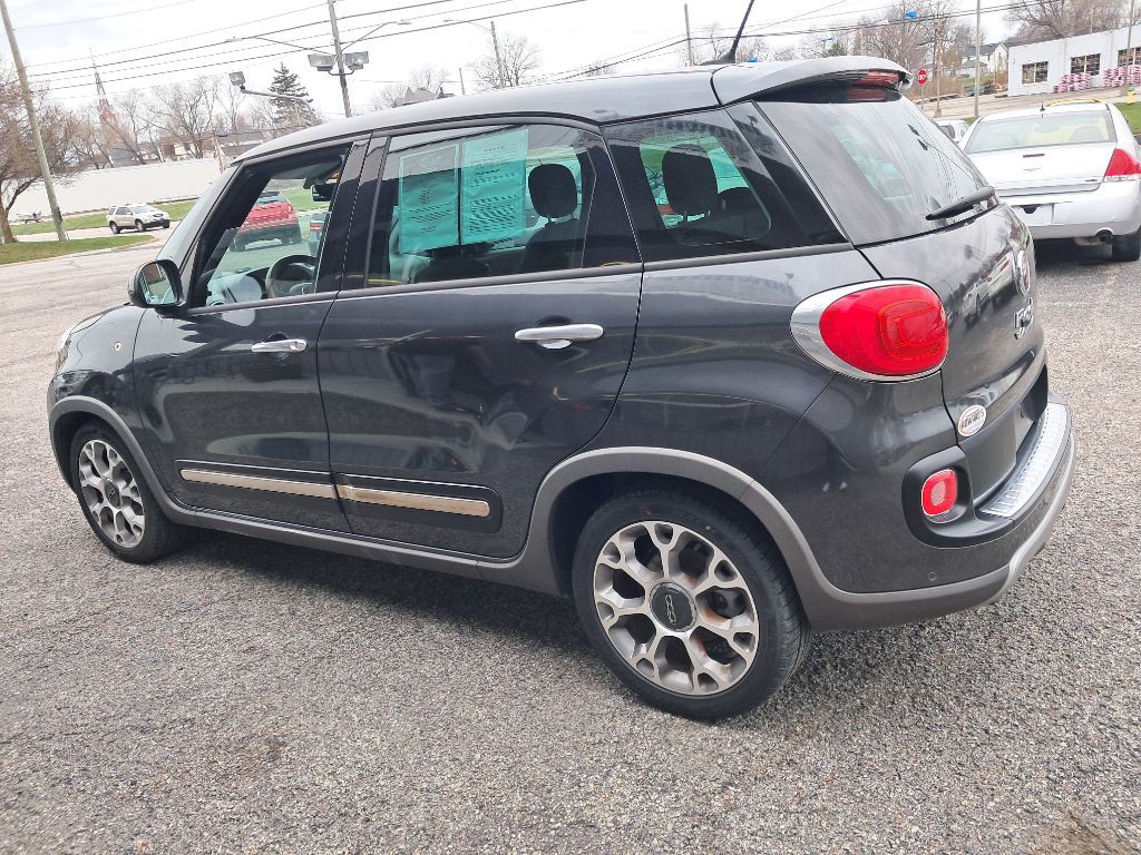 2014 FIAT 500L Image 24