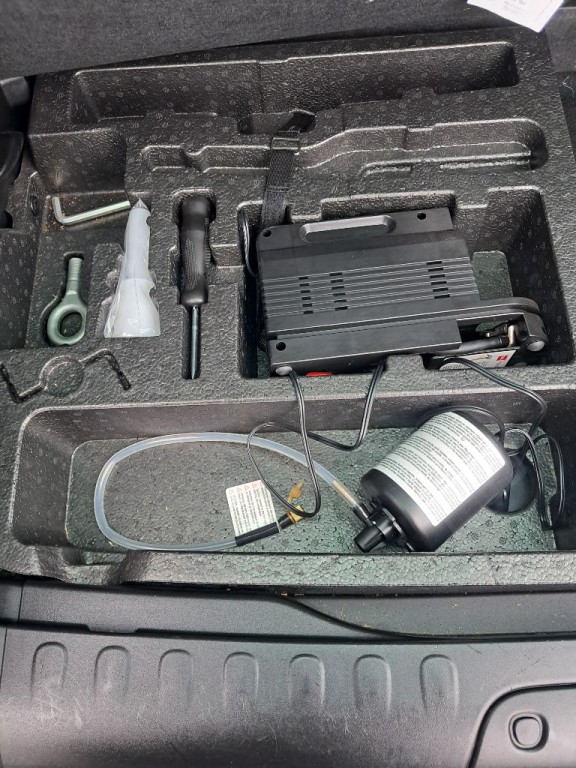 2014 FIAT 500L Image 25