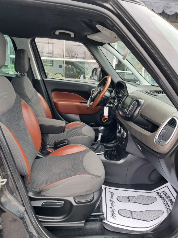 2014 FIAT 500L Image 31