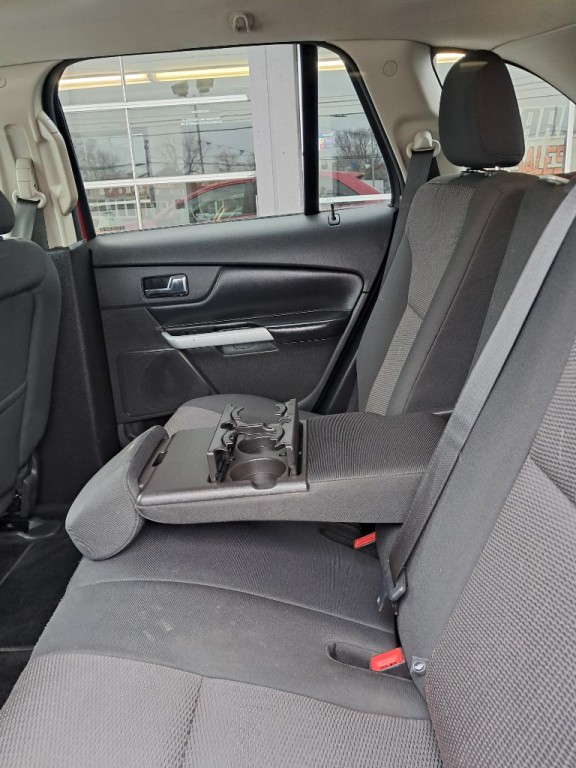 2011 Ford Edge Image 8