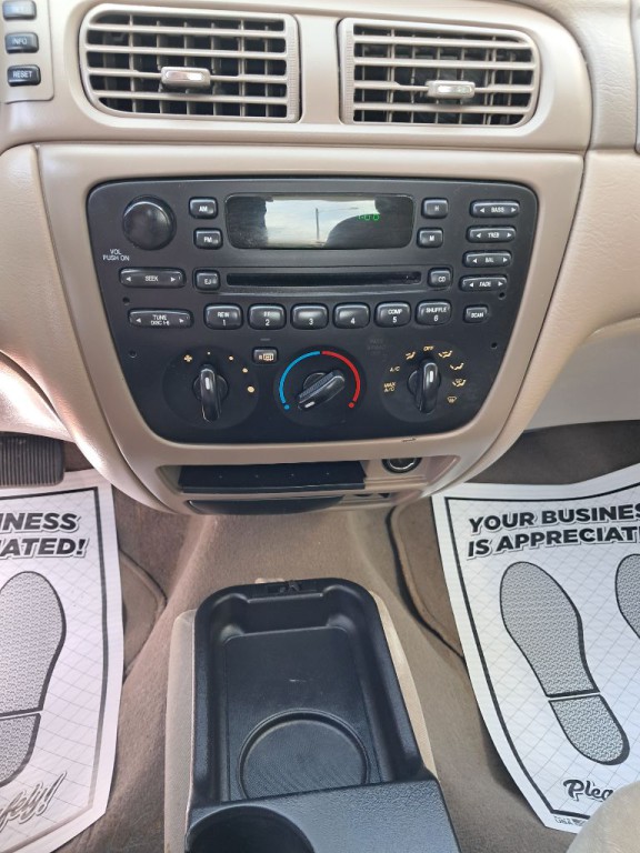 2006 Ford Taurus Image 2