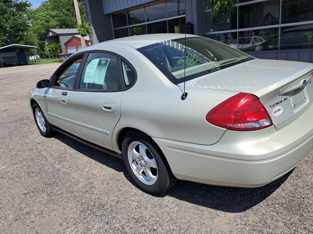 2006 Ford Taurus Image 11