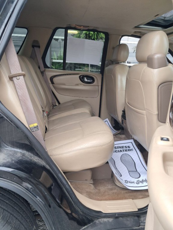 2004 Buick Rainier Image 14