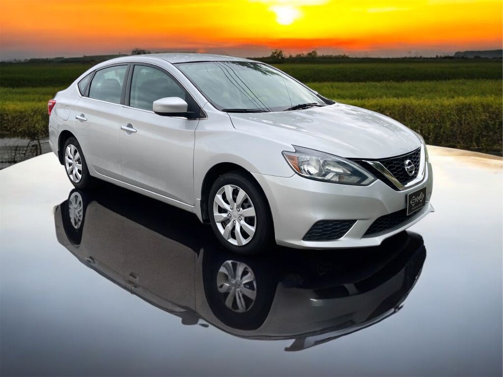 2018 Nissan Sentra Image 1