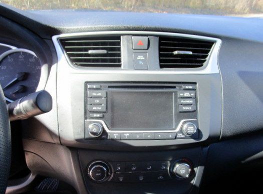 2018 Nissan Sentra Image 16