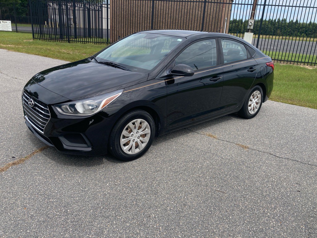 2019 Hyundai Accent Image 1
