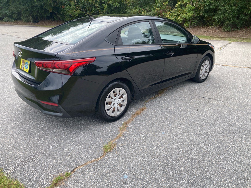 2019 Hyundai Accent Image 5