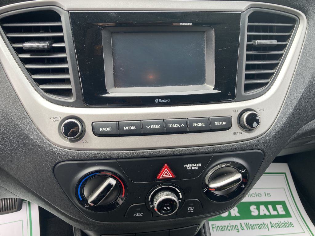 2019 Hyundai Accent Image 17