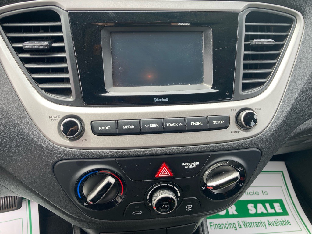 2019 Hyundai Accent Image 21