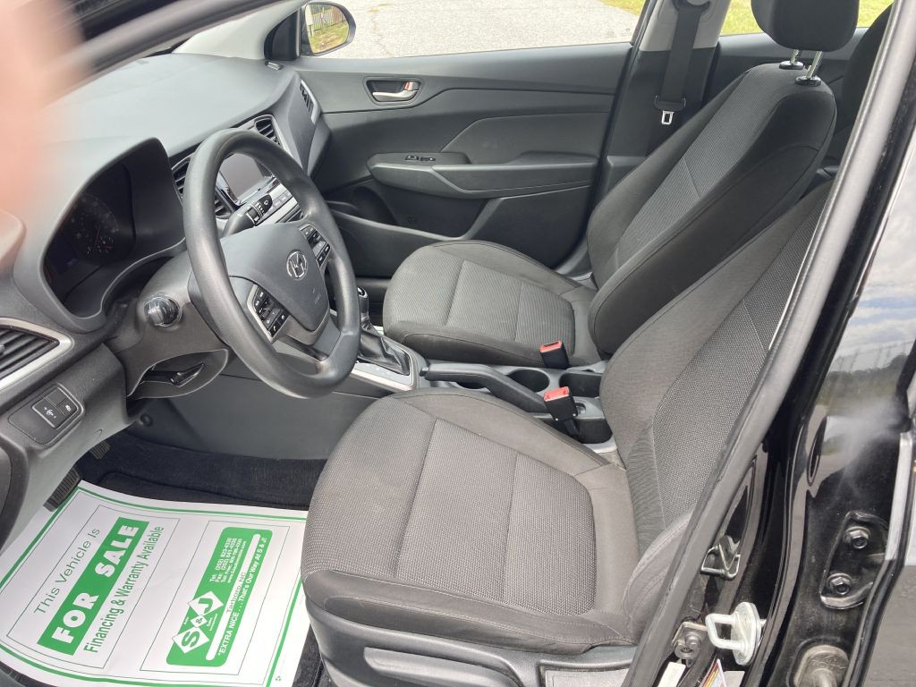 2019 Hyundai Accent Image 11