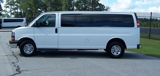 2016 Chevrolet Express Image 8