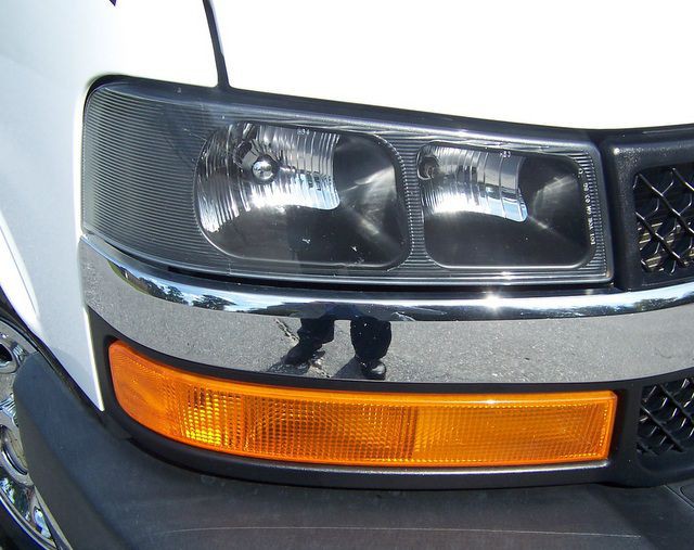 2016 Chevrolet Express Image 15