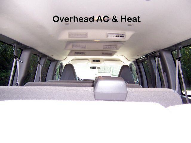 2016 Chevrolet Express Image 18