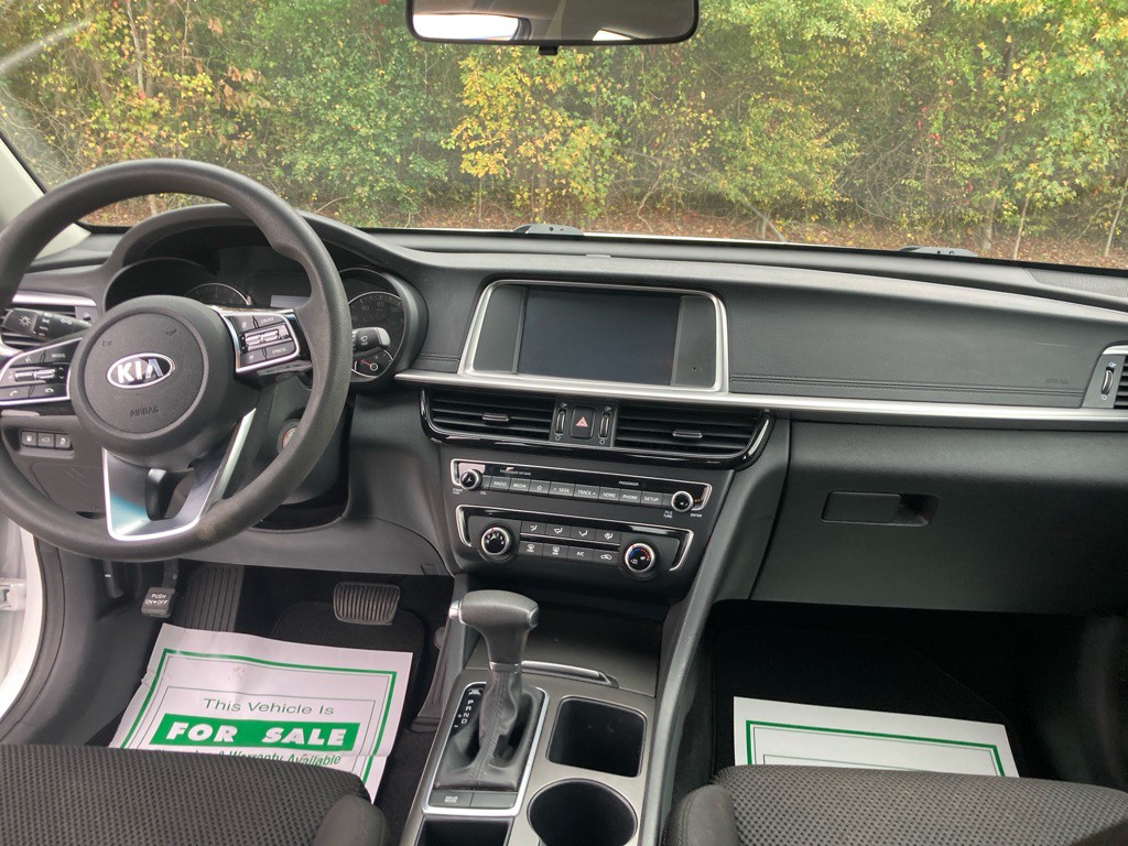 2019 Kia Optima Image 11