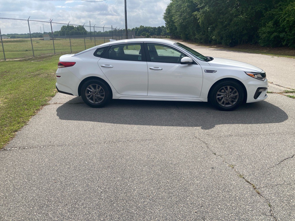 2020 Kia Optima Image 5