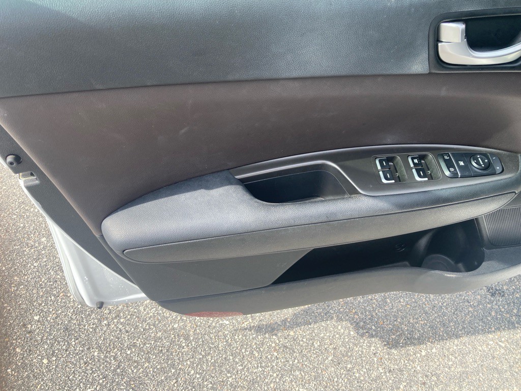 2020 Kia Optima Image 11