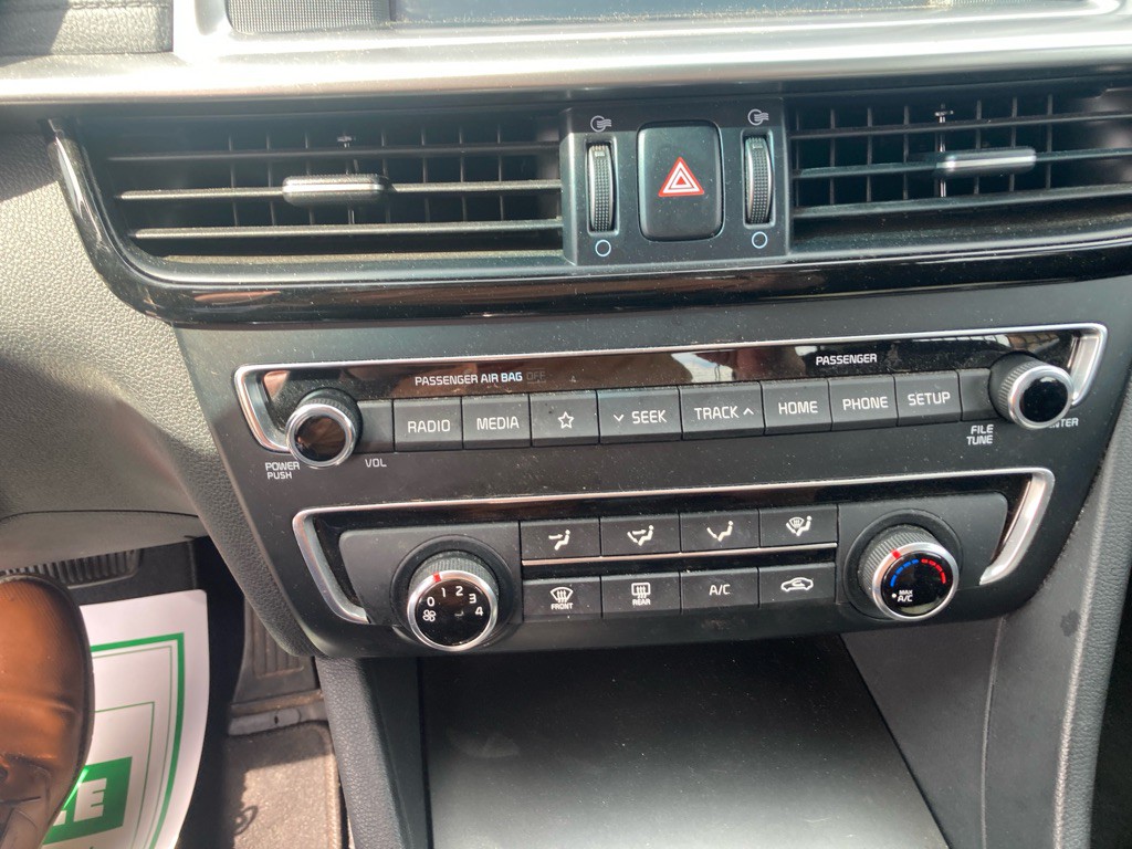 2020 Kia Optima Image 18