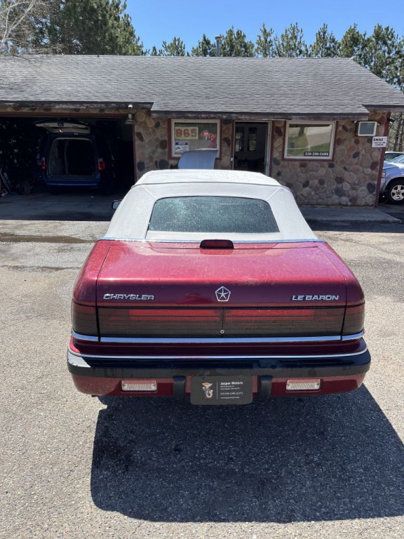 1989 Chrysler LeBaron Image 2