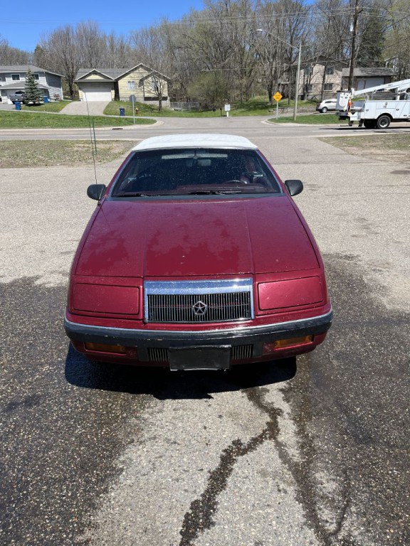 1989 Chrysler LeBaron Image 4