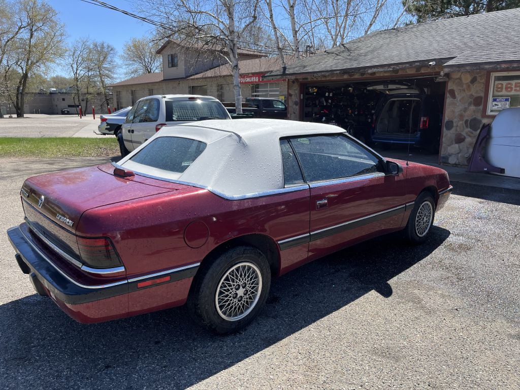 1989 Chrysler LeBaron Image 5