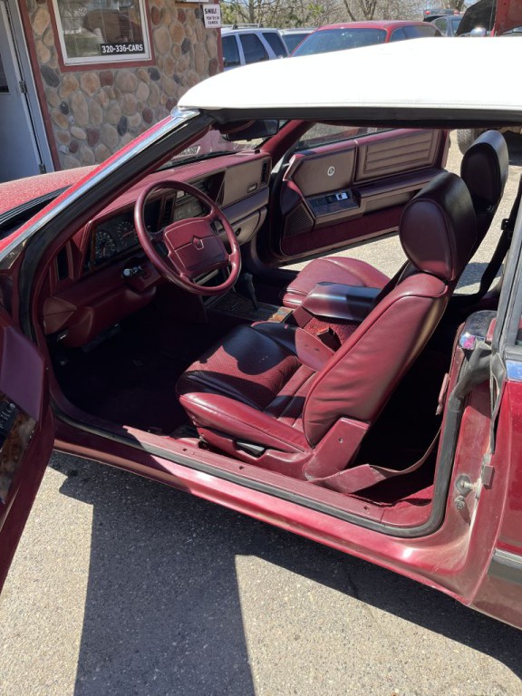 1989 Chrysler LeBaron Image 10