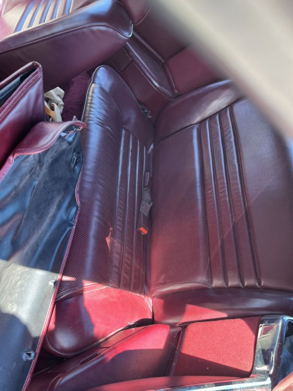 1989 Chrysler LeBaron Image 13