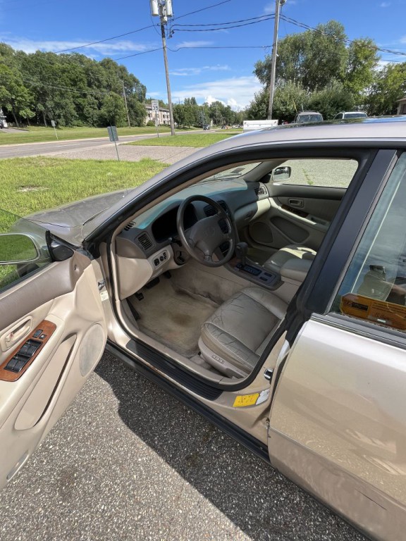 1998 Lexus ES 300 Image 14