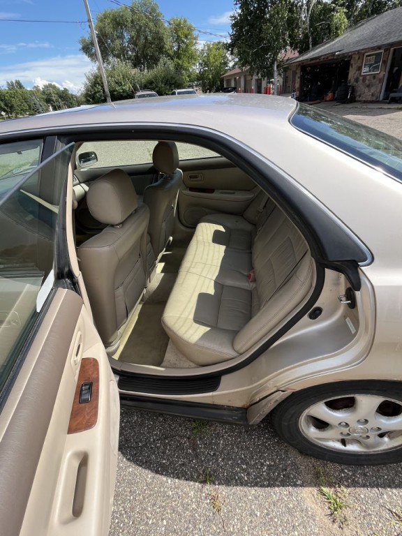 1998 Lexus ES 300 Image 18