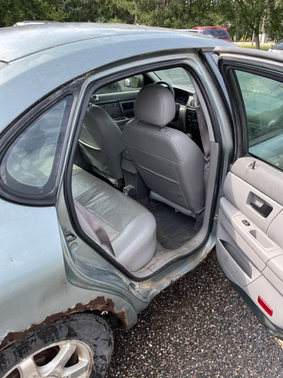 2006 Ford Taurus Image 9