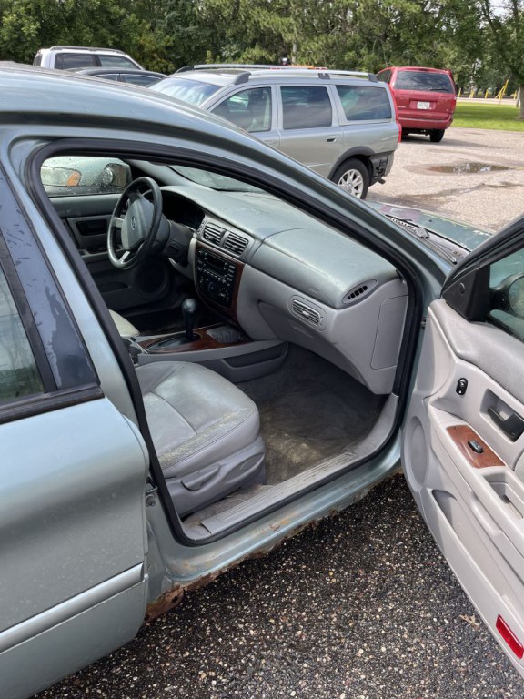 2006 Ford Taurus Image 11