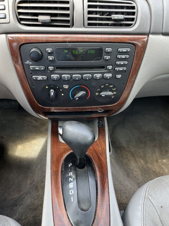 2006 Ford Taurus Image 15