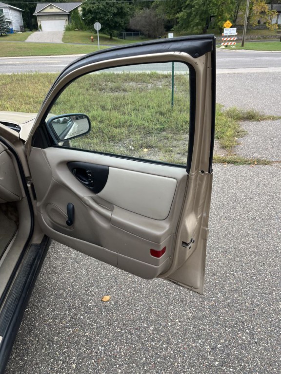 2003 Chevrolet Malibu Image 13