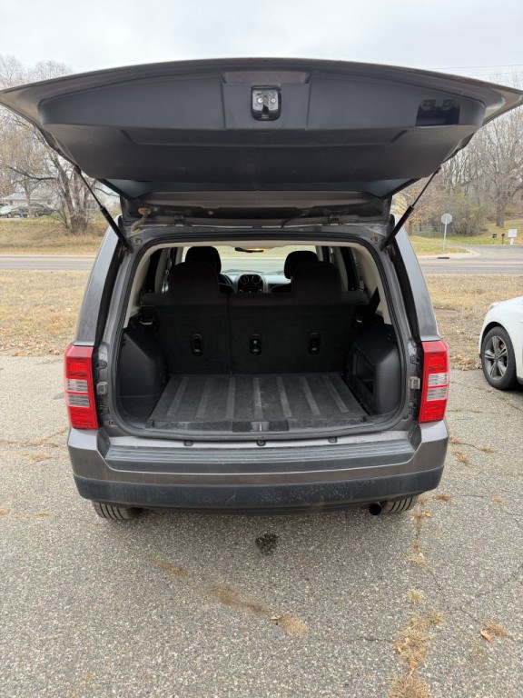 2016 Jeep Patriot Image 11