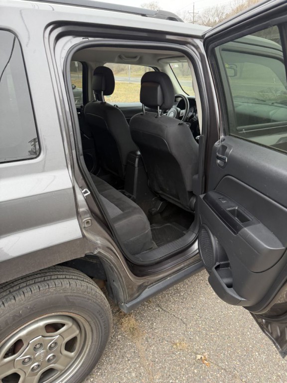 2016 Jeep Patriot Image 12