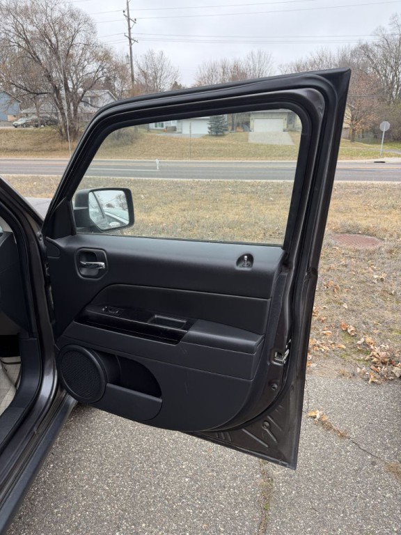 2016 Jeep Patriot Image 16