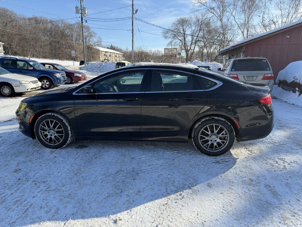 2015 Chrysler 200 Image 7