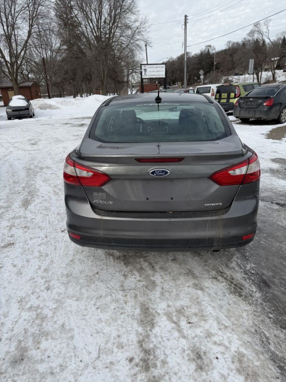 2012 Ford Focus Image 6