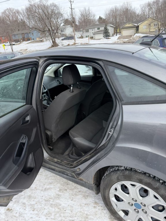 2012 Ford Focus Image 9