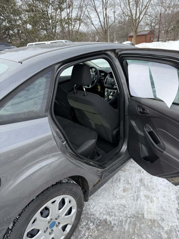 2012 Ford Focus Image 11