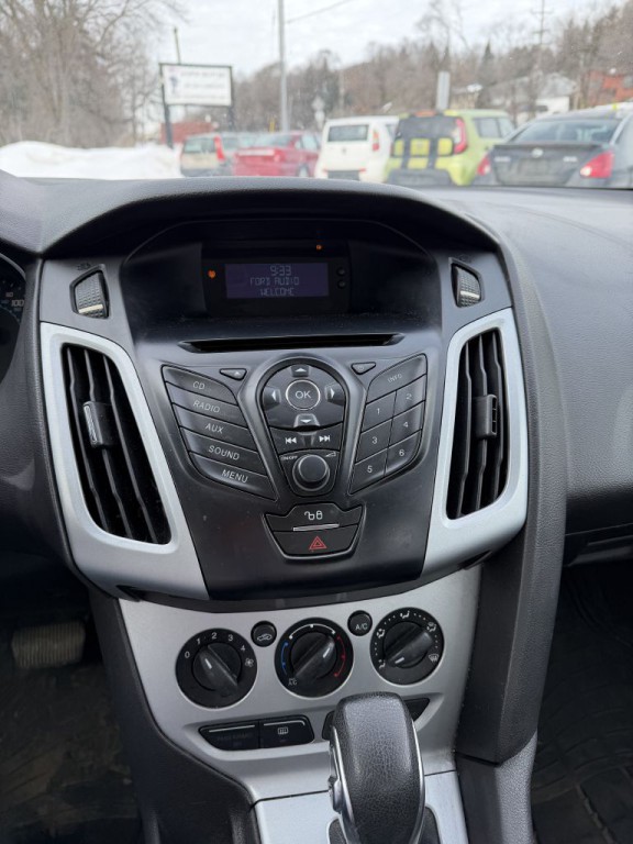 2012 Ford Focus Image 17