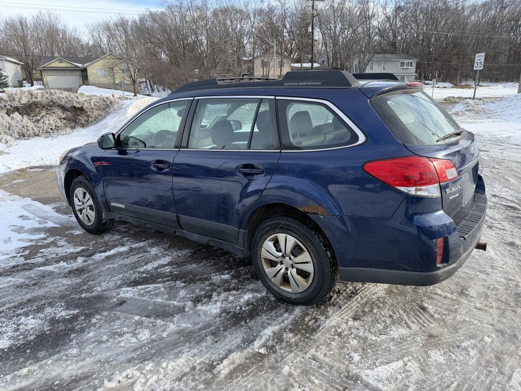 2010 Subaru Outback Image 3