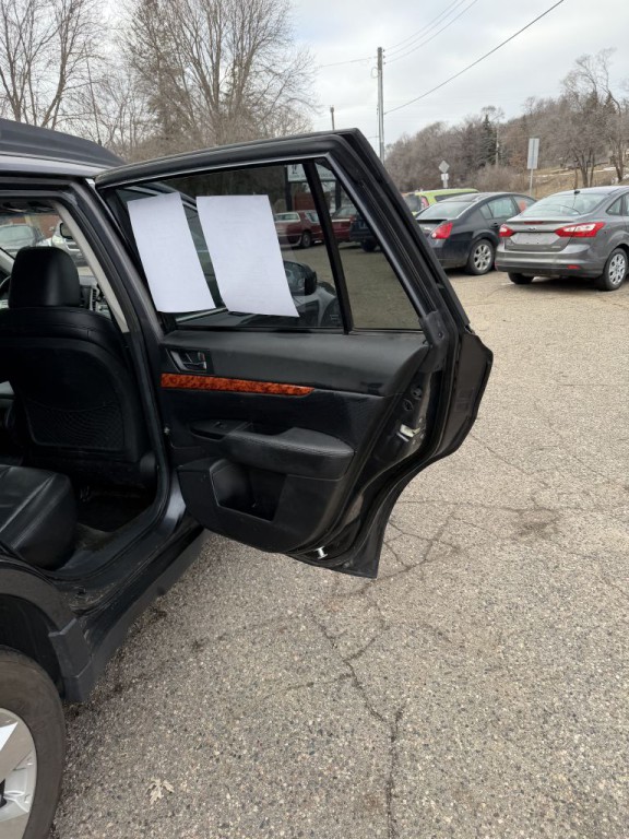 2011 Subaru Outback Image 20
